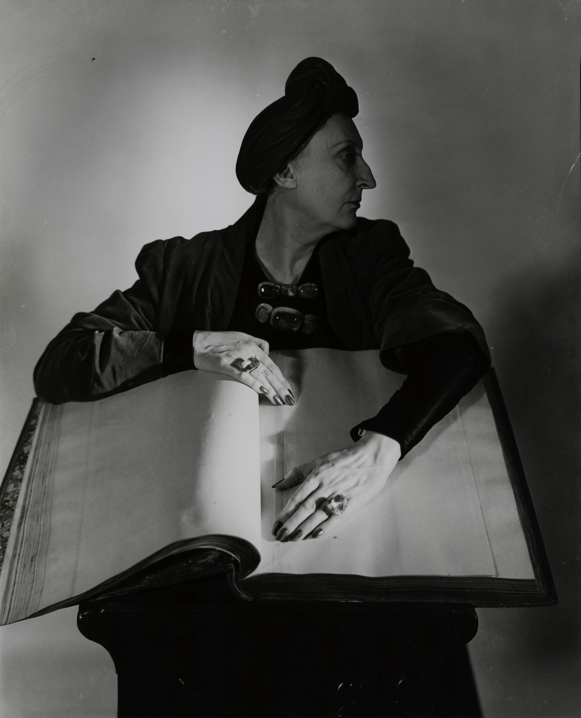 Horst P. Horst (1906-1999), Barbara Hutton, New York, 1939 - stampa al bromuro [...]