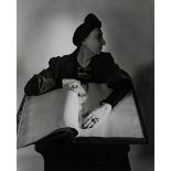 Horst P. Horst (1906-1999), Barbara Hutton, New York, 1939 - stampa al bromuro [...]