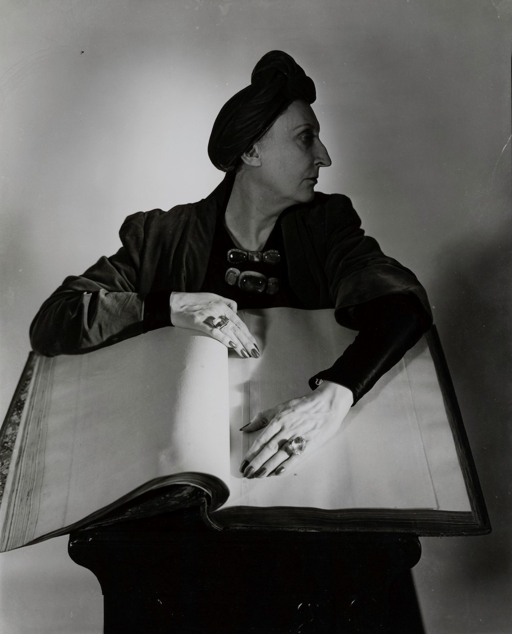 Horst P. Horst (1906-1999) - Edith Sitwell, New York, 1948 [...]