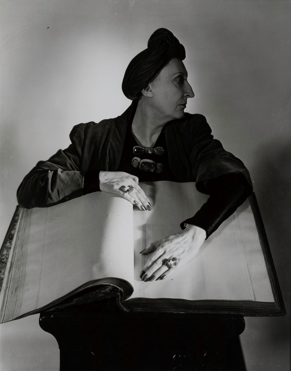 Horst P. Horst (1906-1999) - Edith Sitwell, New York, 1948 [...] - Image 4 of 5