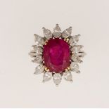 Burmese ruby and diamond ring. Indications of heating - montatura in oro bianco ed [...]