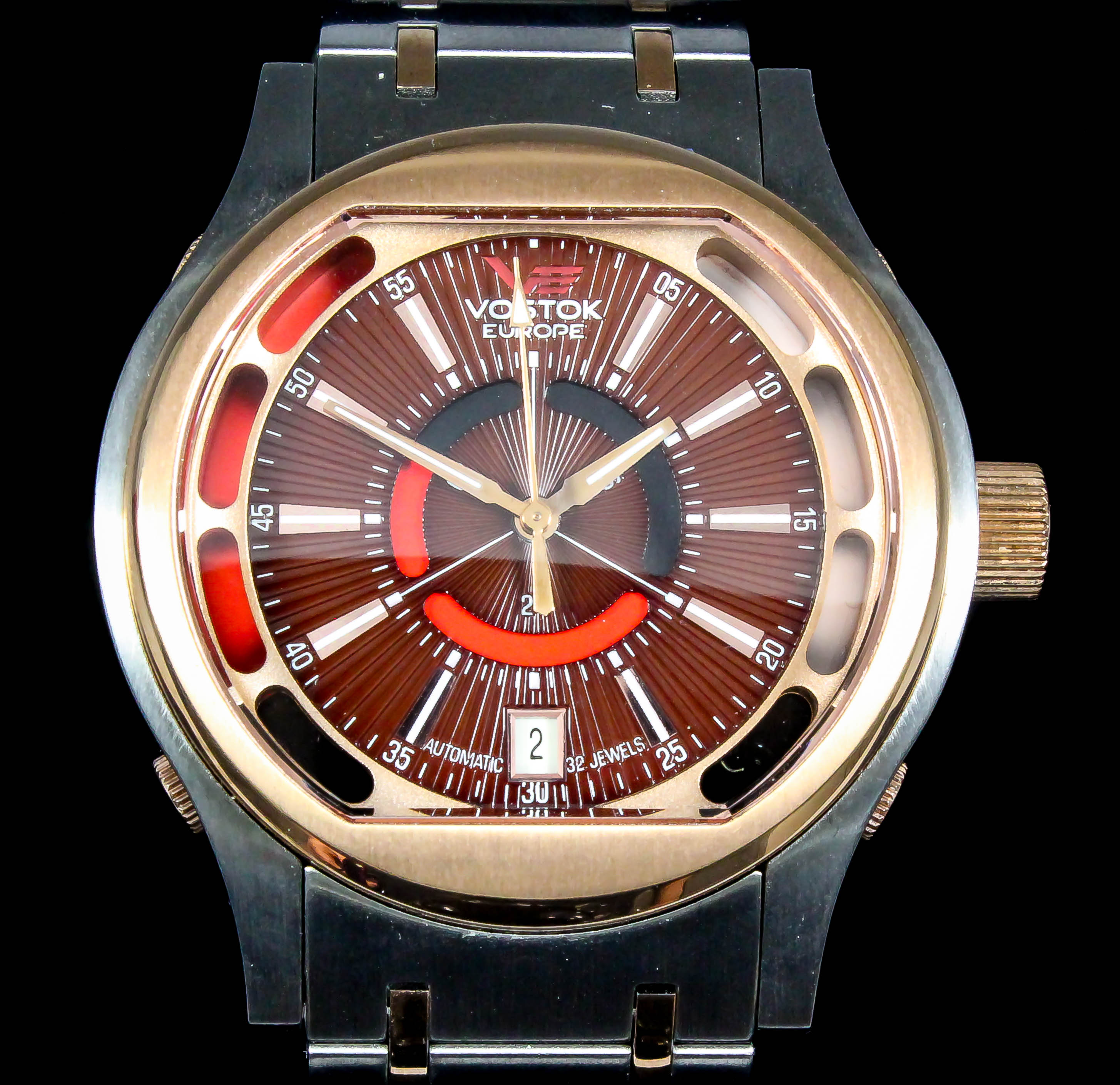 A gentleman's automatic "Maxim Gorky" wristwatch by Vostok, the bronze dial with white baton