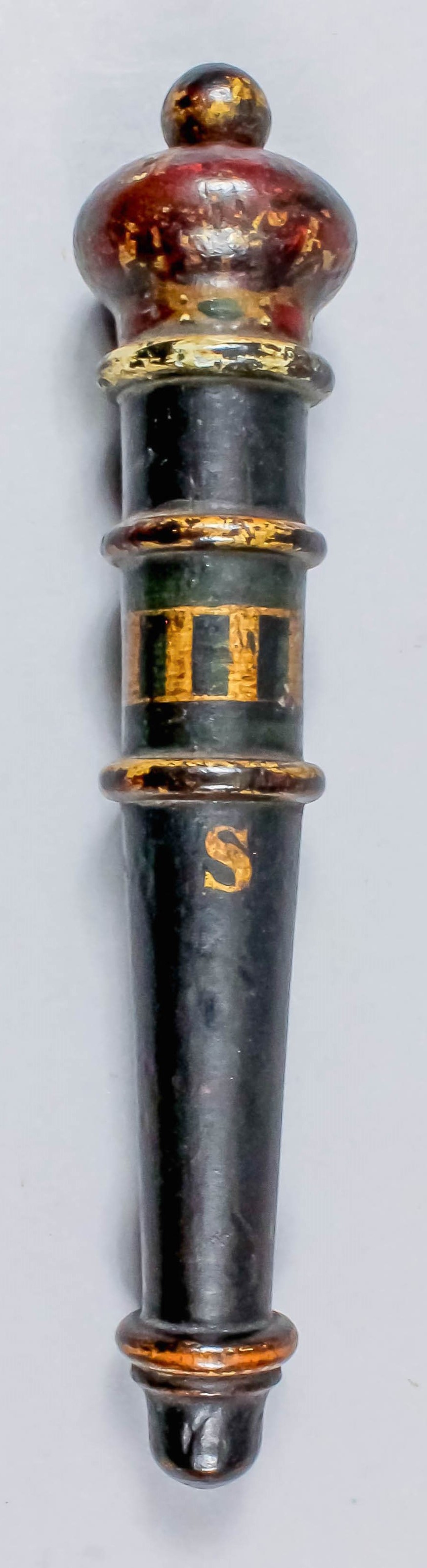 A George IV turned wood miniature tipstaff, painted with "GIIIIR.", over "S", the turned ball end