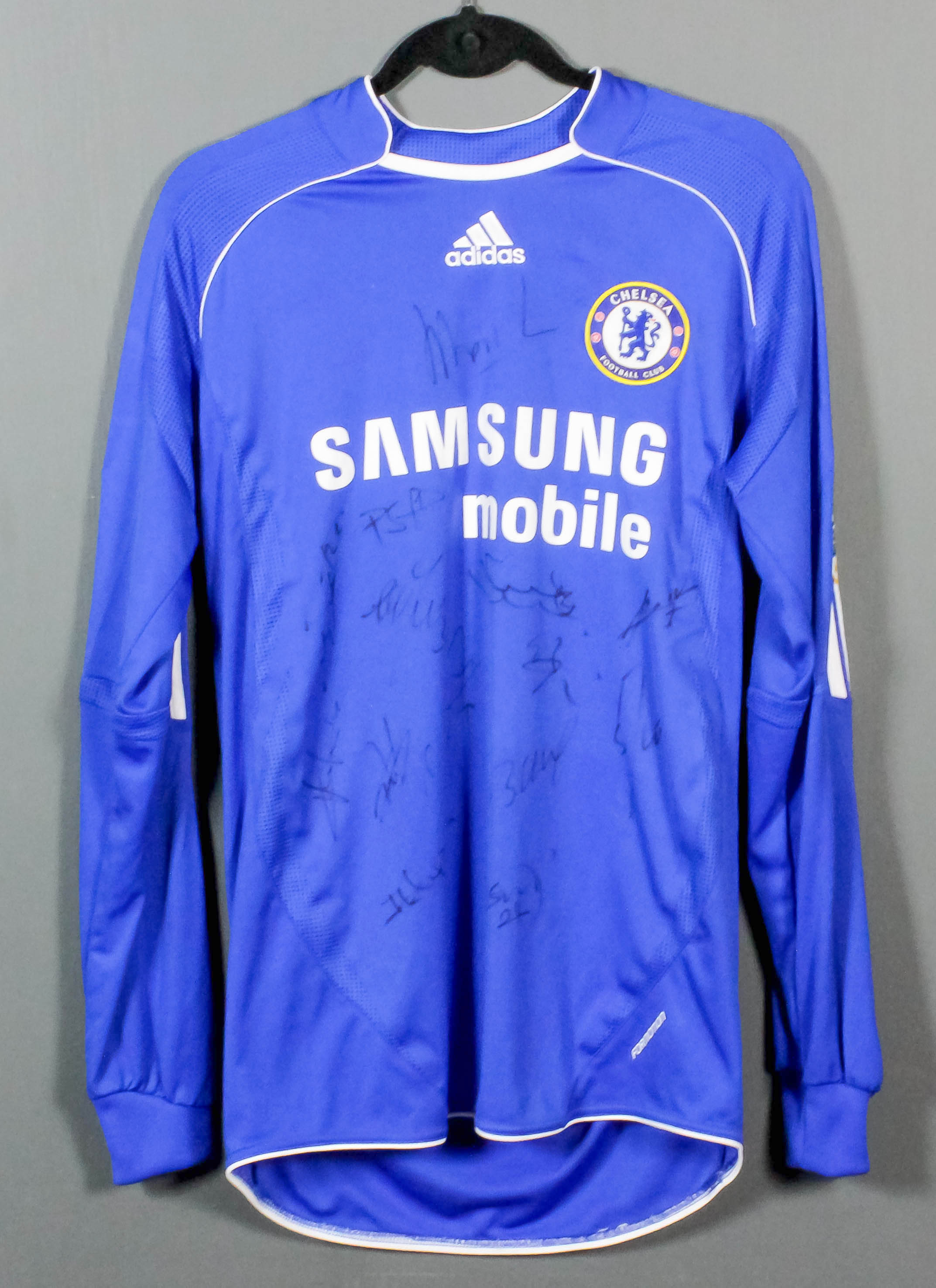 A Chelsea Football Club long sleeve shirt, 2005-2006 season, No. 16, Arjen Robben, signed by - Image 2 of 2