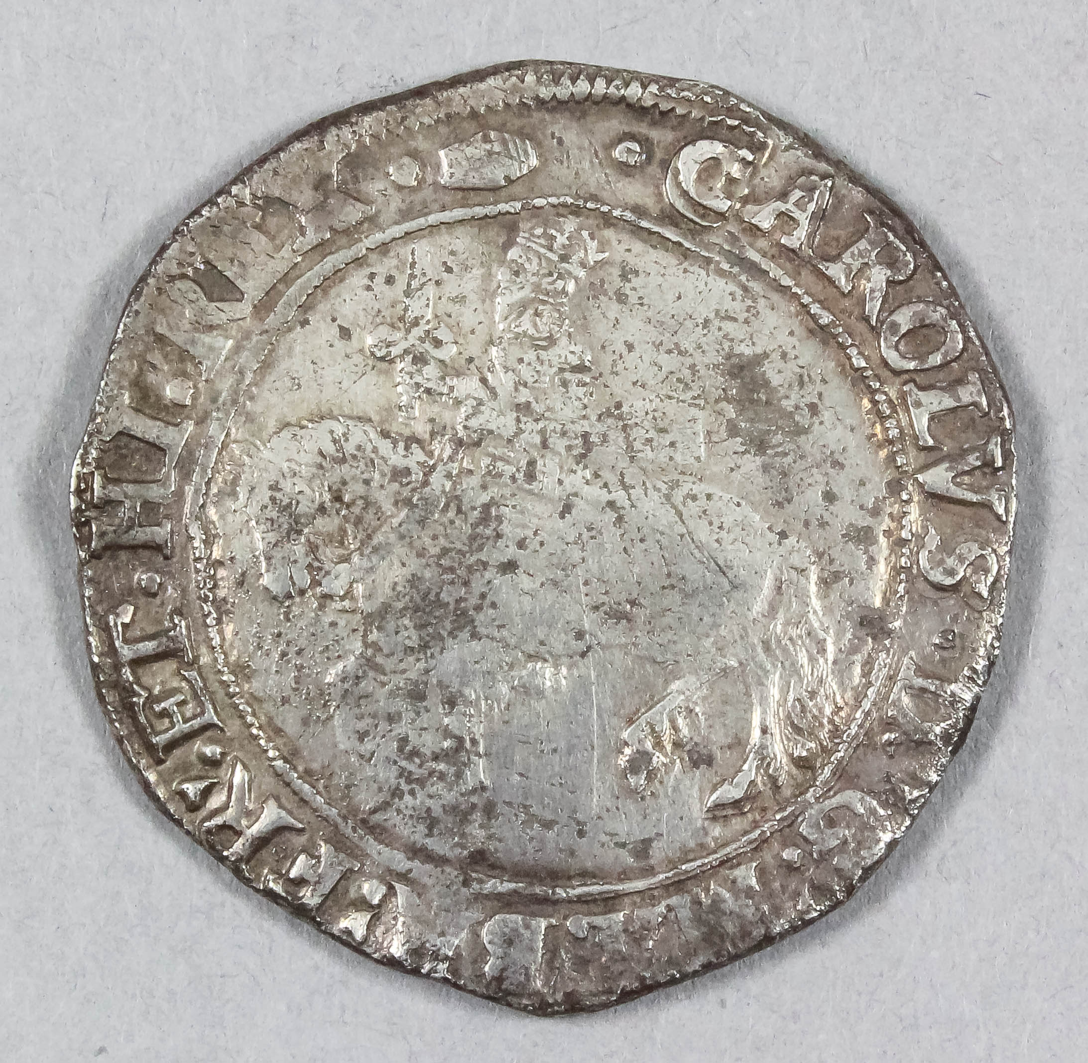 A Charles I (1625-1649) silver half Crown, mint mark Tun (1636-1638), 34.8mm diameter (weight 15.1 - Image 2 of 2