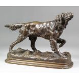 Jules Moigniez (1835-1894) - Green/brown patinated bronze figure "Setter a L'Arret" - Gun dog on
