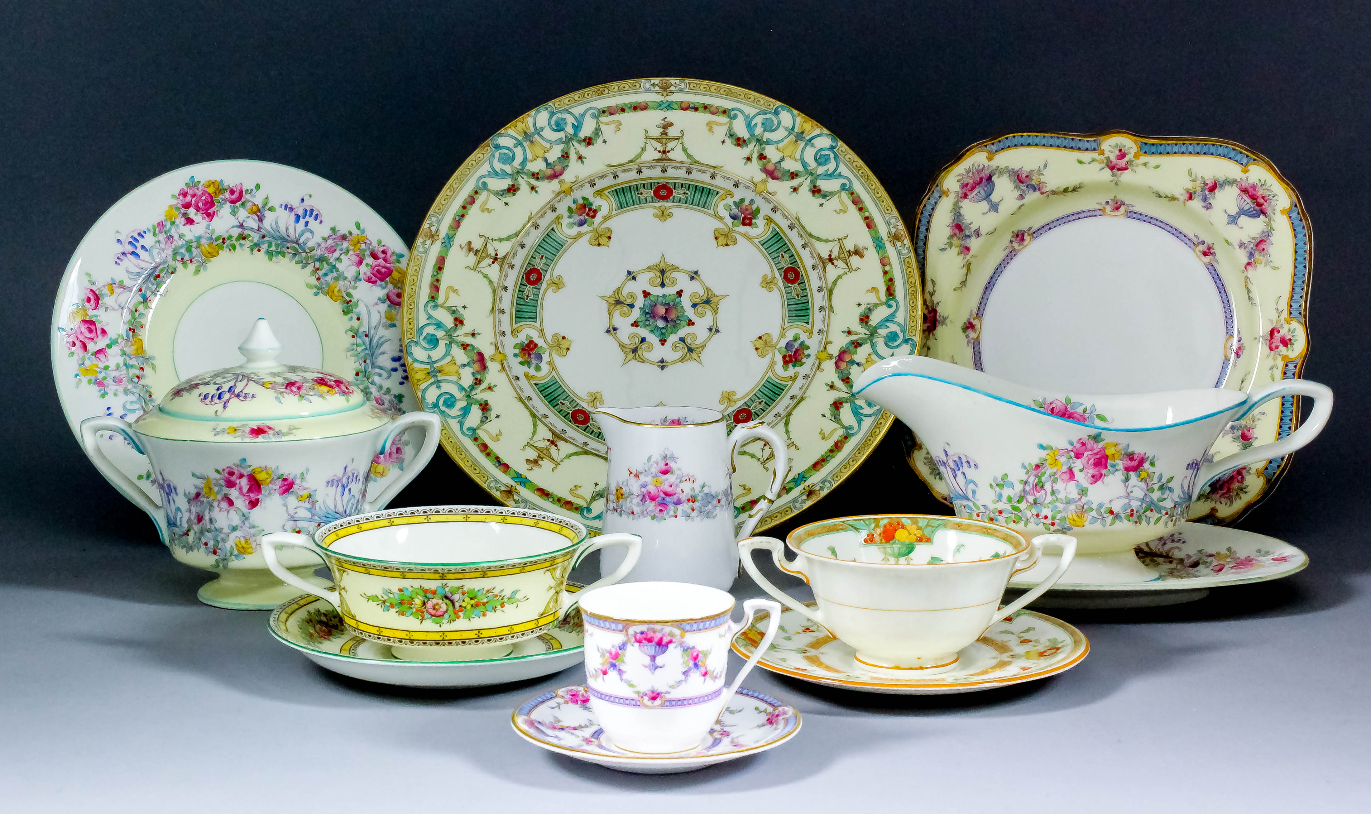 A collection of 20th Century Royal Worcester bone china tea, coffee and dinner wares, various (