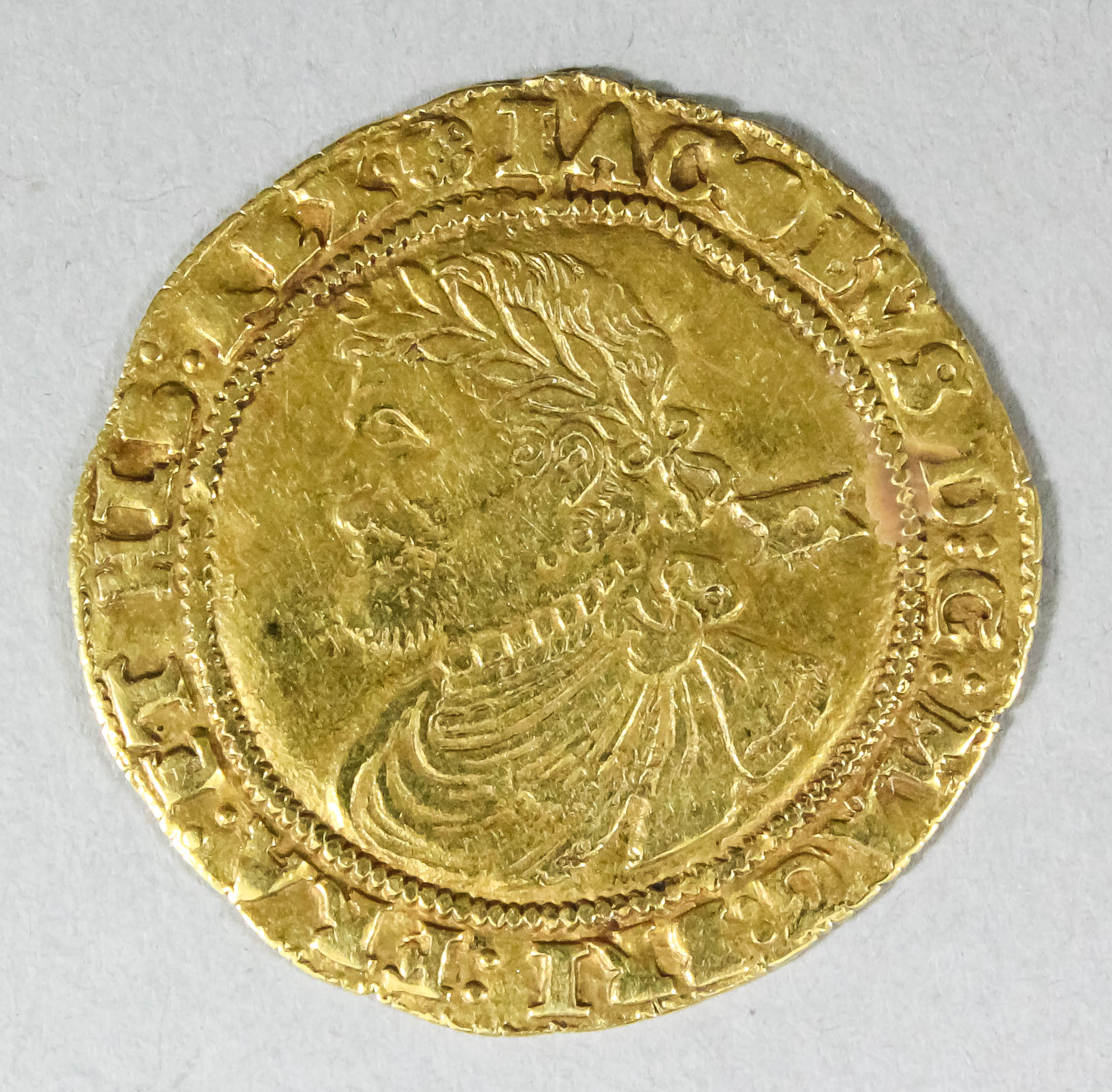 A James I (1603-1625) hammered gold Laurel (20 shillings ) (Mint Mark - Tudor Rose - 33mm diameter -