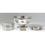 A George V silver circular rose bowl with shaped and moulded rim and conforming footrim, 6.25ins