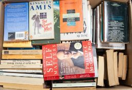 VINTAGE AND MODERN PAPERBACKS, VARIOUS AUTHORS, mainly classic fiction titles with a small