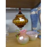 VICTORIAN SHADED PINK GLASS CREAM JUG AND SUGAR BASIN AND A LARGE DECORATIVE AMBER PEDESTAL BOWL