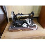 SINGER ELECTRIC PORTABLE SEWING MACHINE IN WOODEN DOME TOPPED CASE (ORIGINALLY A MANUAL MACHINE)