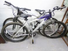 A 'RALEIGH WILDWOOD' 18 SPEED MOUNTAIN BIKE (AS NEW)