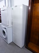 A BOSCH LARGE UPRIGHT LARDER FRIDGE