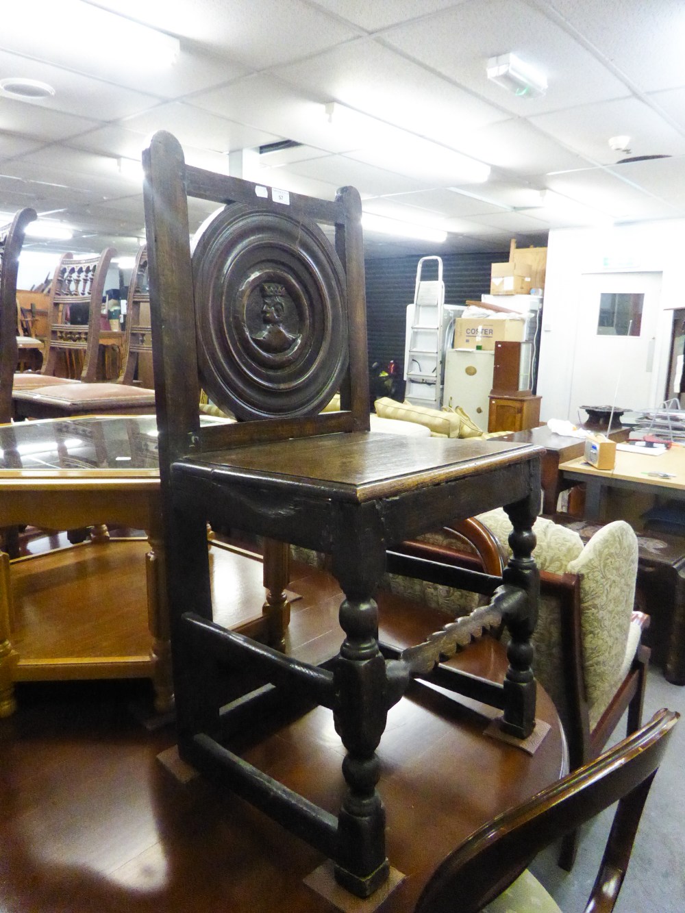 A COMPOSITE ANTIQUE OAK SINGLE CHAIR, THE BACK WITH A CIRCULAR PANEL CARVED WITH KINGS HEAD, PANEL