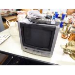 PANASONIC PORTABLE TX-G10 COLOUR TELEVISION WITH REMOTE CONTROL