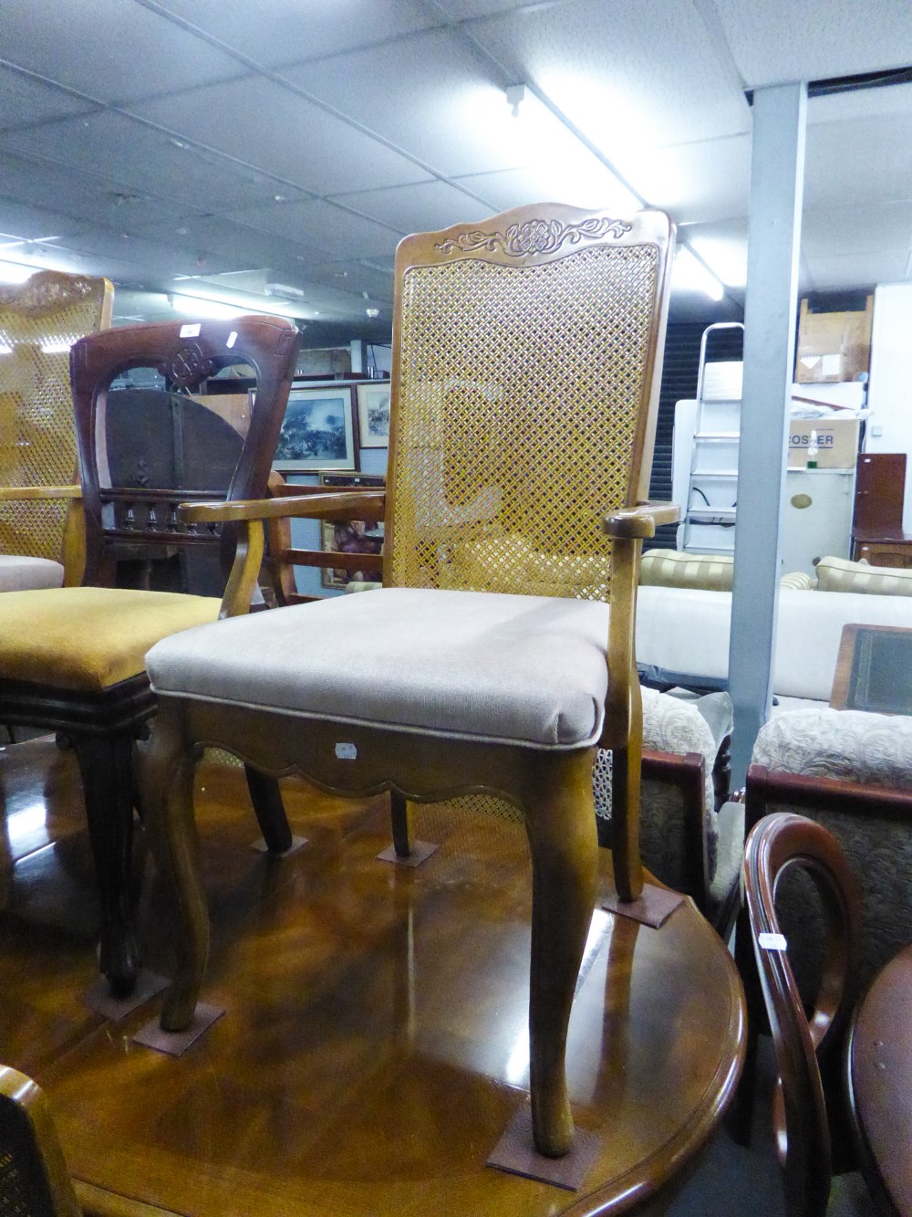 A CONTINENTAL CARVED WALNUTWOOD DINING ROOM SUITE COMPRISING; SIX DINING CHAIRS, WITH CANE PANEL - Image 2 of 3