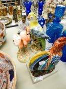 A GROUP OF MODERN FIGURINES TO INCLUDE 'THE HERBALIST' AND COCKEREL, TWO FLAMINGOS AND A BUDGIE