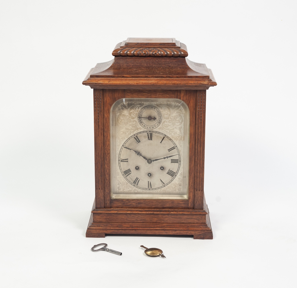 A CIRCA 1900 OAK CASED MANTEL CLOCK, the Gustav Becker three train chiming movement with a - Image 3 of 5