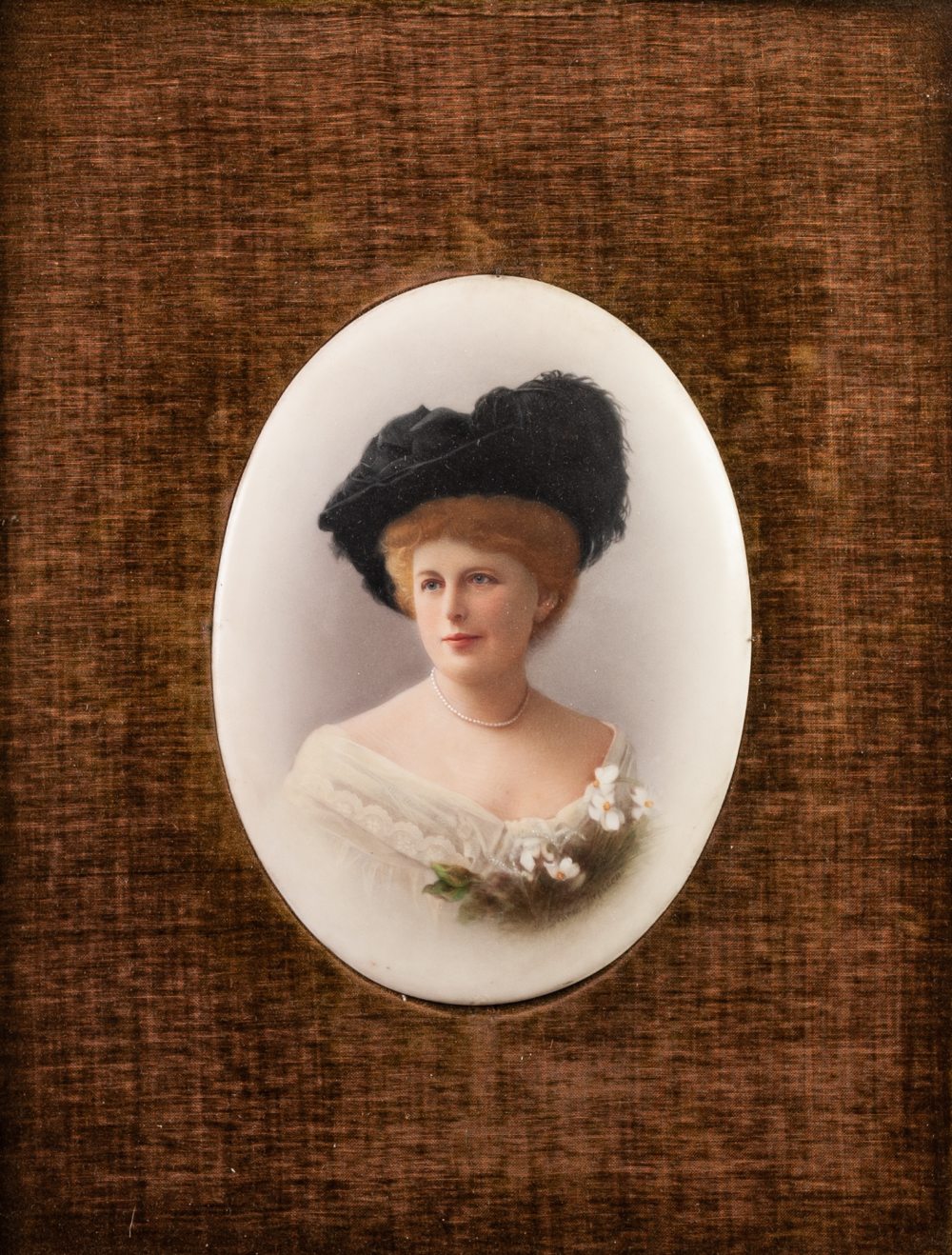 PAIR OF EDWARDIAN TINTED PHOTOGRAPHIC PORTRAITS, each of an elegant lady, on Continental oval - Image 2 of 2