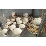 TUSCAN CHINA IMARI BORDERED PART TEA SERVICE AND A QUANTITY OF DOMESTIC CERAMICS VARIOUS