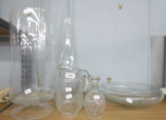 QUANTITY OF GLASSWARES TO INCLUDE; A LARGE POLISH PEDESTAL FLOWER VASE, TWO TALL FLOWER VASES , JUGS