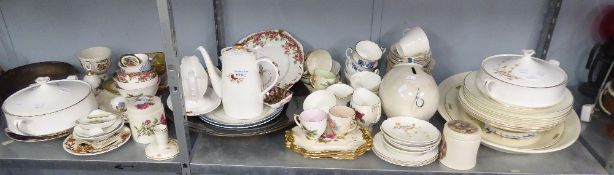 A LARGE COLLECTION OF DOMESTIC CERAMICS