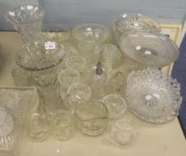 A QUANTITY OF GLASS TABLE WARES TO INCLUDE; TWO CUT GLASS VASES AND CAKE STAND/BOWLS