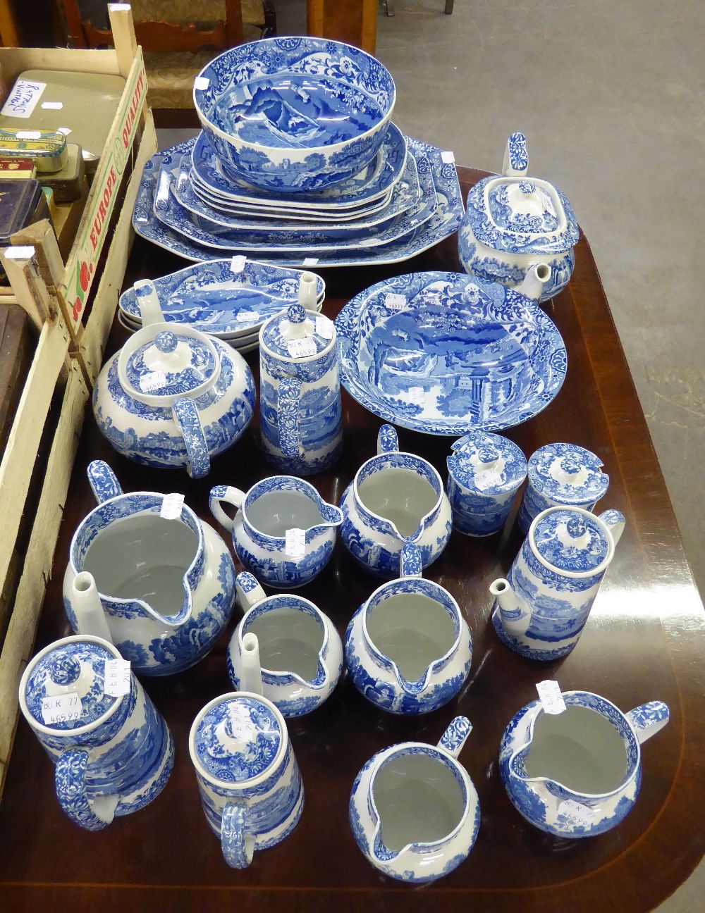 A COLLECTION OF SPODE'S 'ITALIAN' PATTERN POTTERY TO INCLUDE; GRADUATED MEAT DISHES, TEAPOTS, BOWLS,