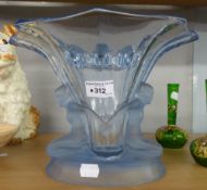 DECORATIVE GLASS WARES TO INCLUDE; A 1930's ART DECO PALE BLUE GLASS FLOWER VASE, SUPPORTED BY TWO