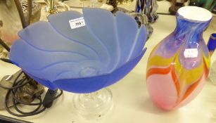 MODERN PORTUGUESE GLASS BLUE FROSTED PEDESTAL BOWL ON CLEAR GLASS STAND, AND A HEAVY GLASS VASE WITH