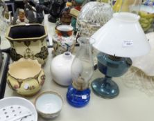GROUP OF MODERN HOUSEHOLD ITEMS TO INCLUDE NO 23 ALADDIN OIL LAMP, ANOTHER OIL LMAP, CUT GLASS