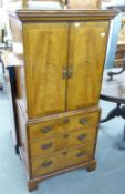 A REPRODUCTION WALNUT HI-FI CABINET AND A MATCHING TV CABINET (2)