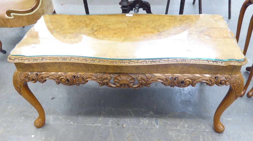 A GOOD QUALITY 1950's WALNUTWOOD GLASS TOPPED COFFEE TABLE