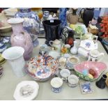 GROUP OF MID 20TH CENTURY ND LATER PORCELAIN ITEMS TO INCLUDE; LARGE GINGER JAR AND COVER, VASES,