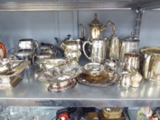 QUANTITY OF ELECTROPLATE TO INCLUDE; CRUET SET, TWO PRESENTATION ASHTRAYS, FOOTED OVAL SMALL DISH,