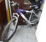 A 'RALEIGH WILDWOOD' 18 SPEED MOUNTAIN BIKE