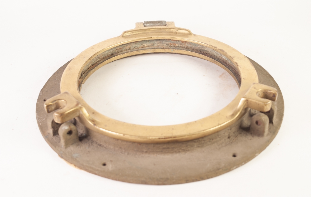 HEAVY CAST BRASS SHIPS PORTHOLE, of conventional design but lacking hinge pin, fastening pieces - Image 2 of 2