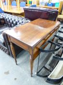 19th CENTURY MAHOGANY PEMBROKE TABLE