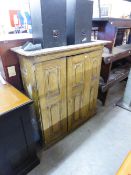 OAK CUPBOARD, HAVING TWO CUPBOARD PANEL DOORS, INTERNALLY WITH FOUR DRAWERS AND SHELVING, 42" (106.
