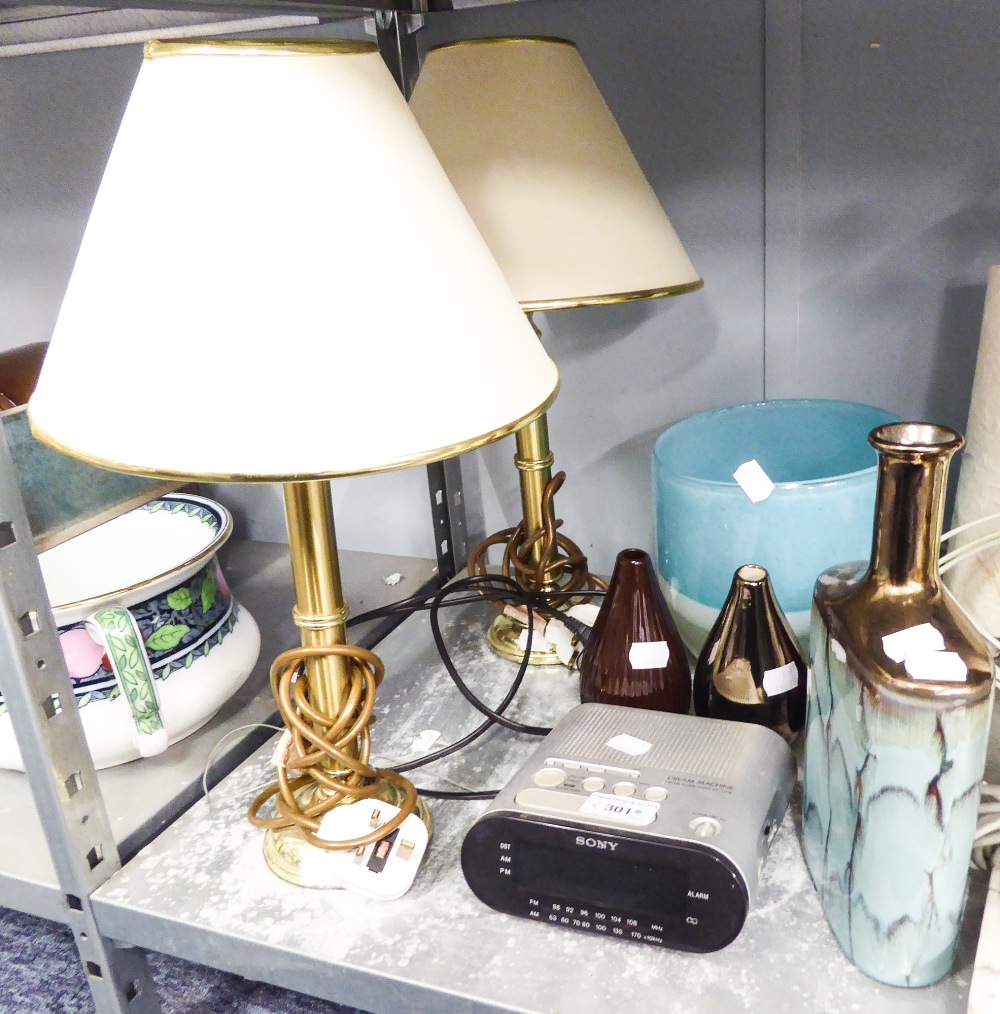 A PAIR OF BRASS BEDSIDE LAMPS AND SHADES, A SONY CLOCK/RADIO ON COLOURED GLASS VASE, THREE SMALL