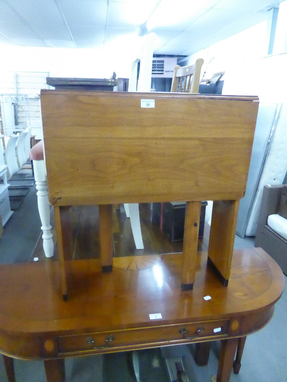 A 1930's CHERRYWOOD SUTHERLAND TABLE