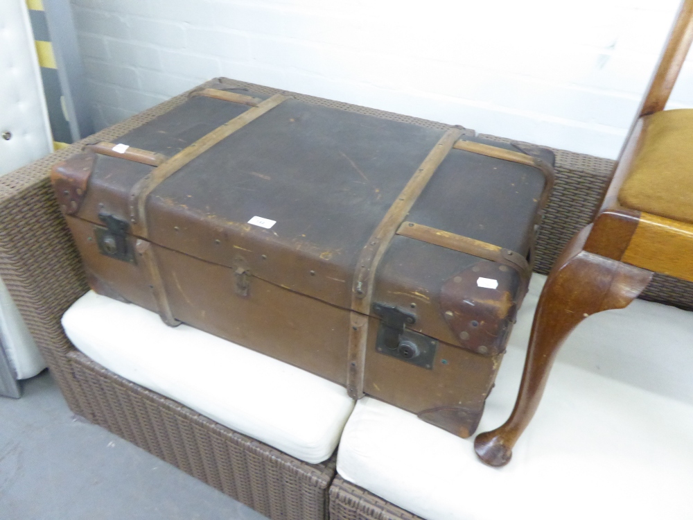 LARGE VINTAGE FABRIC WOOD AND LEATHER BOUND TRAVEL TRUNK, with inner lift out tray and brass