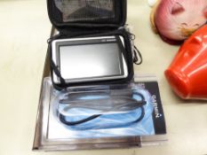 GARMIN SATNAV UNIT AND ACCESSORIES