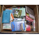 VINTAGE PAPERBACK PUBLICATIONS - A LARGE BOX OF VARIOUS FICTION AND NON FICTION, titles to