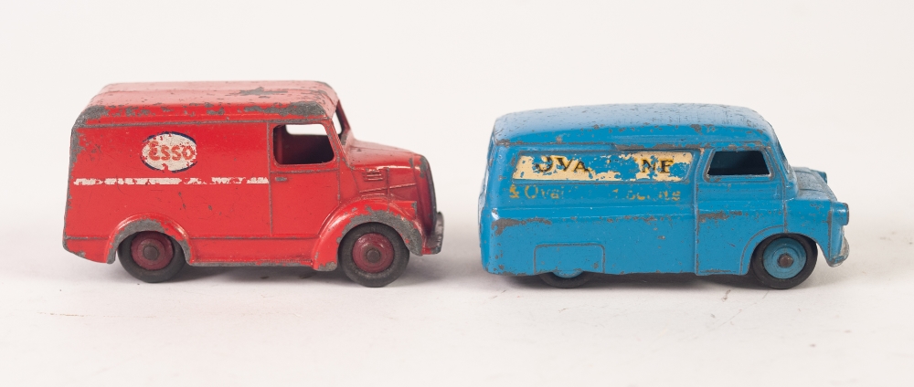 DINKY TOYS CIRCA 1954 DIE CAST TROJAN BAN 'ESSO' No. 31a, red with maroon hubs (renumbered 450) - Image 4 of 7