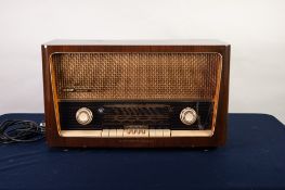 LARGE 1950s GRUNDIG WOODEN CASED RADIO