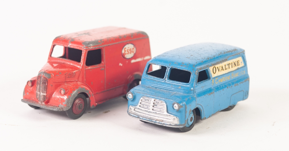 DINKY TOYS CIRCA 1954 DIE CAST TROJAN BAN 'ESSO' No. 31a, red with maroon hubs (renumbered 450) - Image 5 of 7