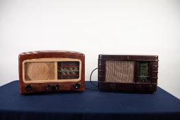 1940s PHILIPS BAKELITE RADIO together with a 1950s CUSSOR BAKLITE SIMULATED WALNUT CASED RADIO (2)