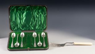 GEORGE VI FISH SERVING FORK WITH SILVER BLADE and bone handle, Sheffield 1940, together with a SET